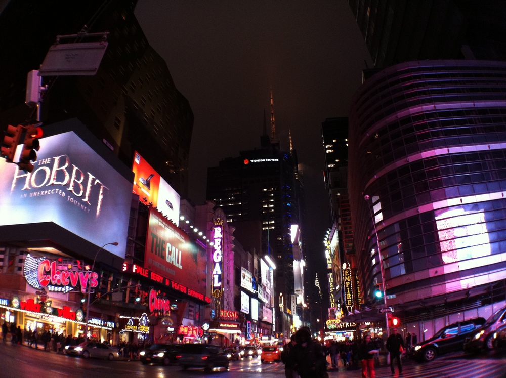 NYC: Times Square at night [stuff-i-love.com]