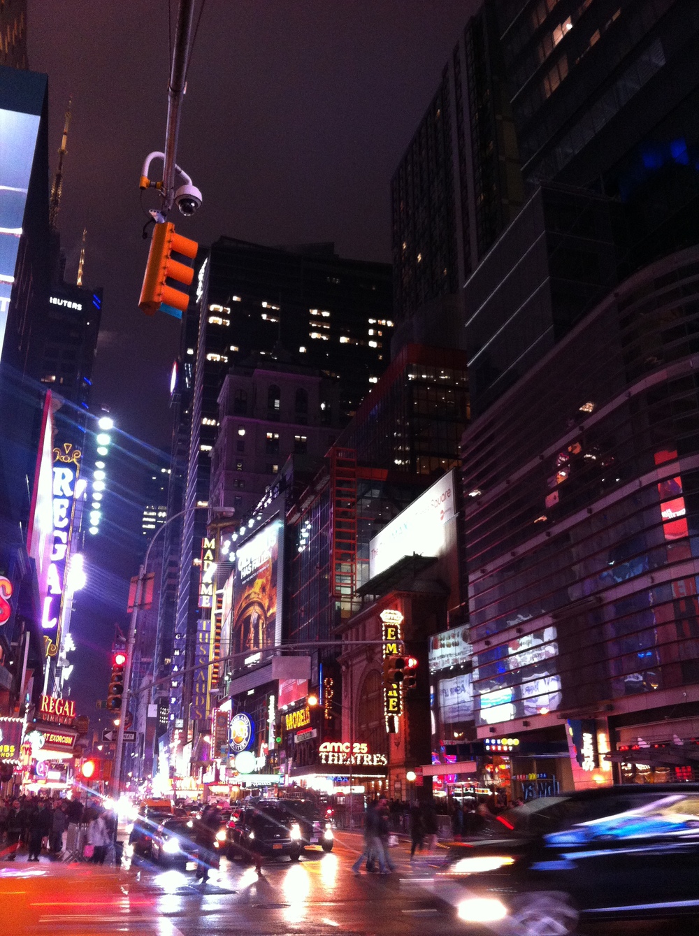 NYC: Times Square at night [stuff-i-love.com]