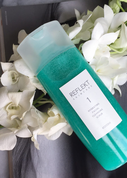 REFLEKT 1 Hydrating Facial Cleansing Scrub Review