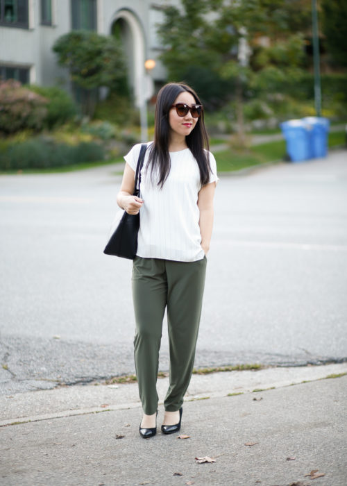 Comfortable Office Style :: Pleated Trousers + Relaxed Top + Pumps You Can Actually Walk In